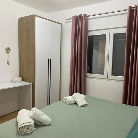 & Canyon - Modern Comfort Zhaban
