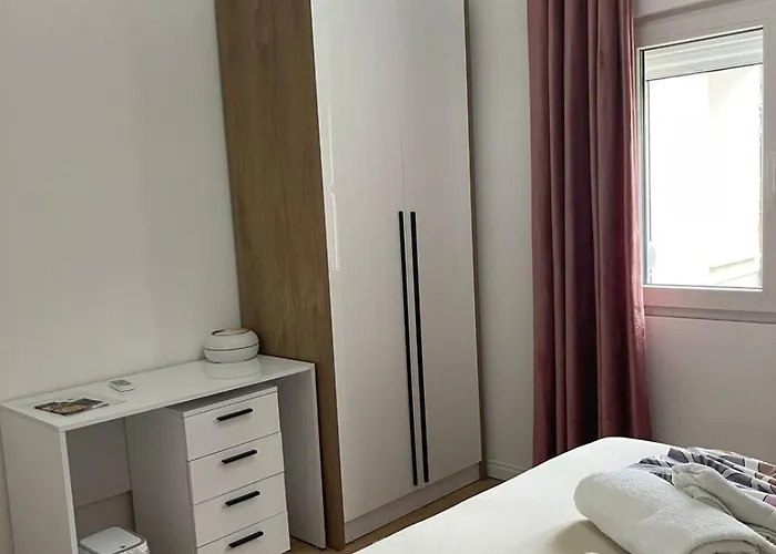 & Canyon - Modern Comfort Zhaban